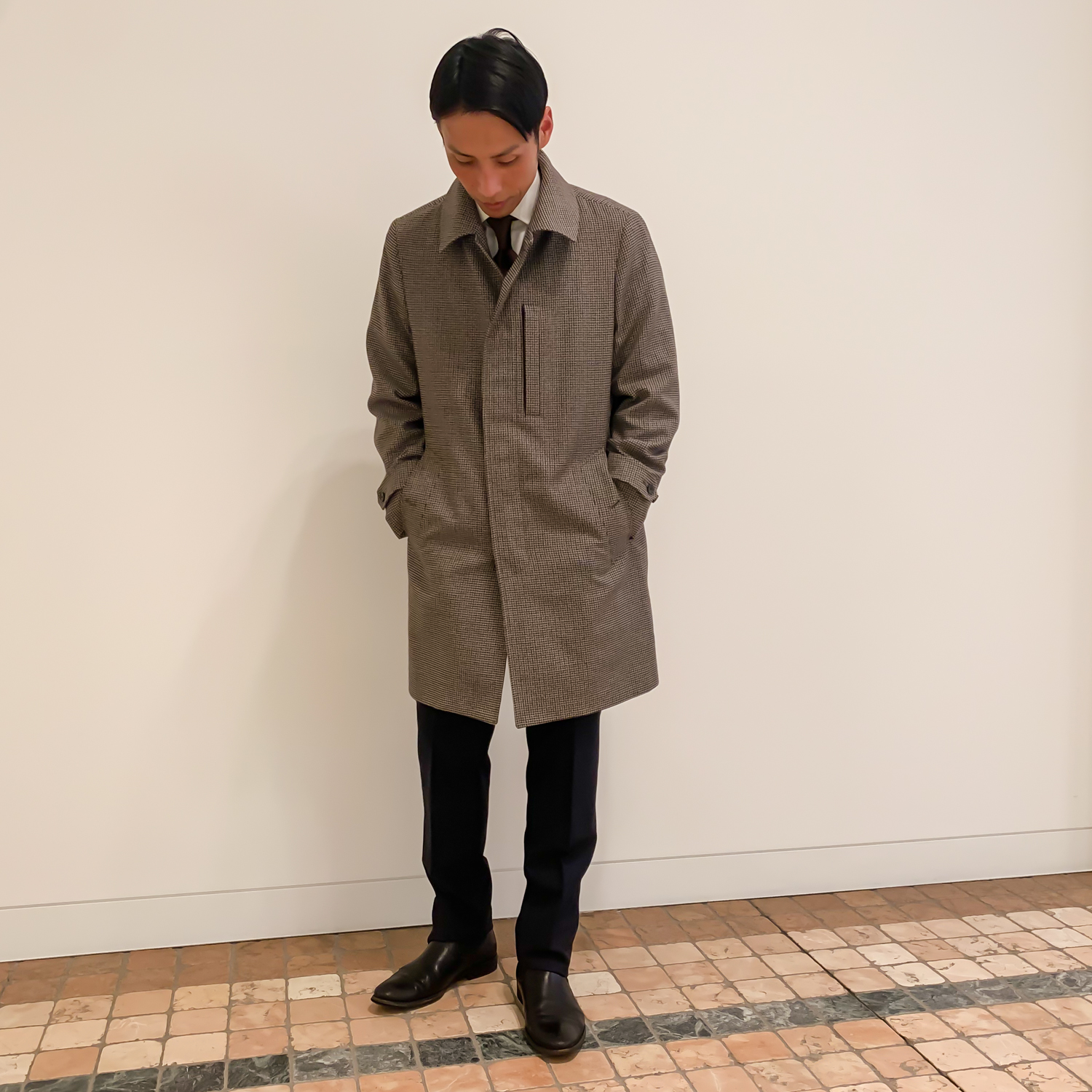 【STAFFコーデ】ステンカラーコート 体になじむフィット感と、つい毎日着たくなる着心地の良さ