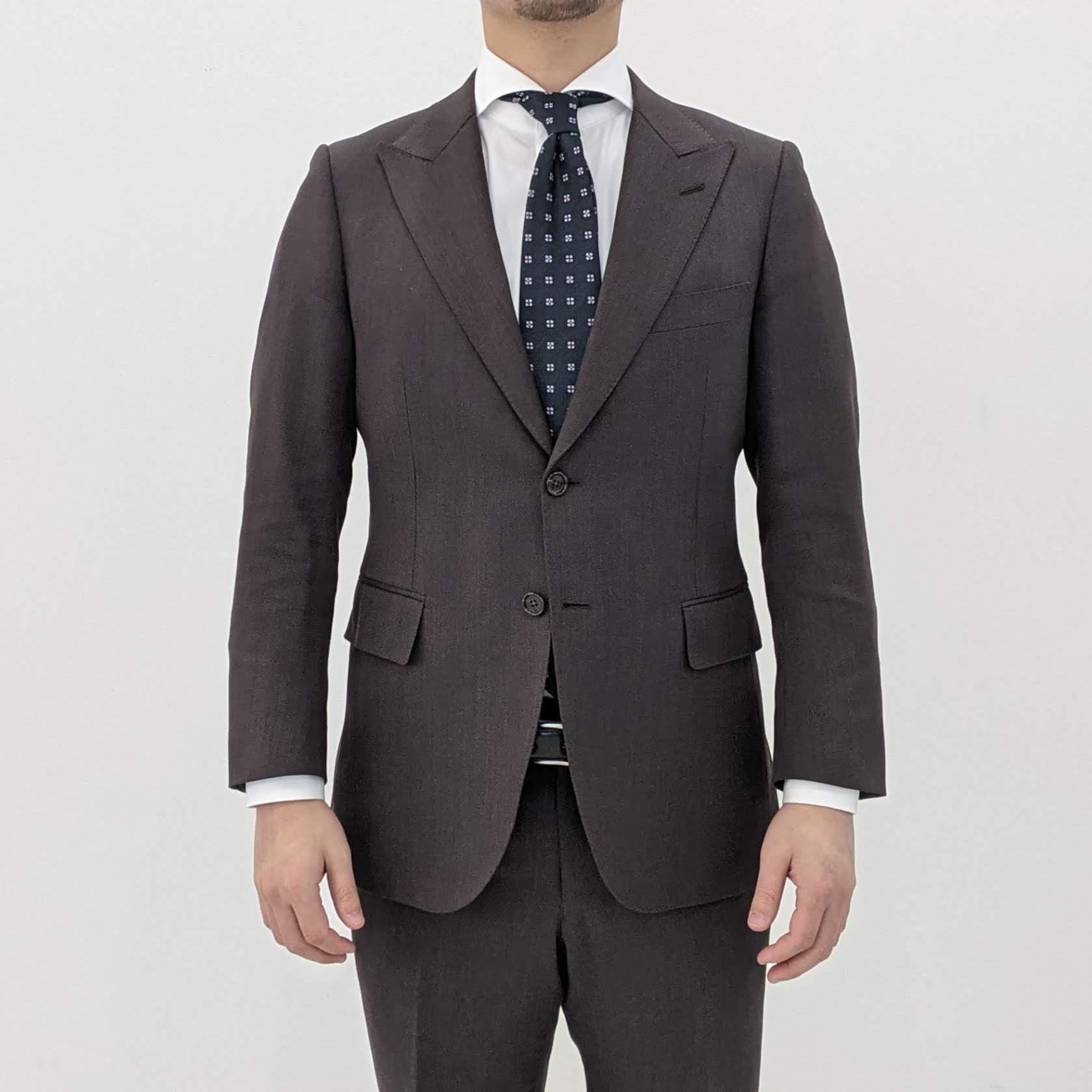 STAFFコーデ】実は着こなしやすい、ブラウンスーツスタイル | オーダー