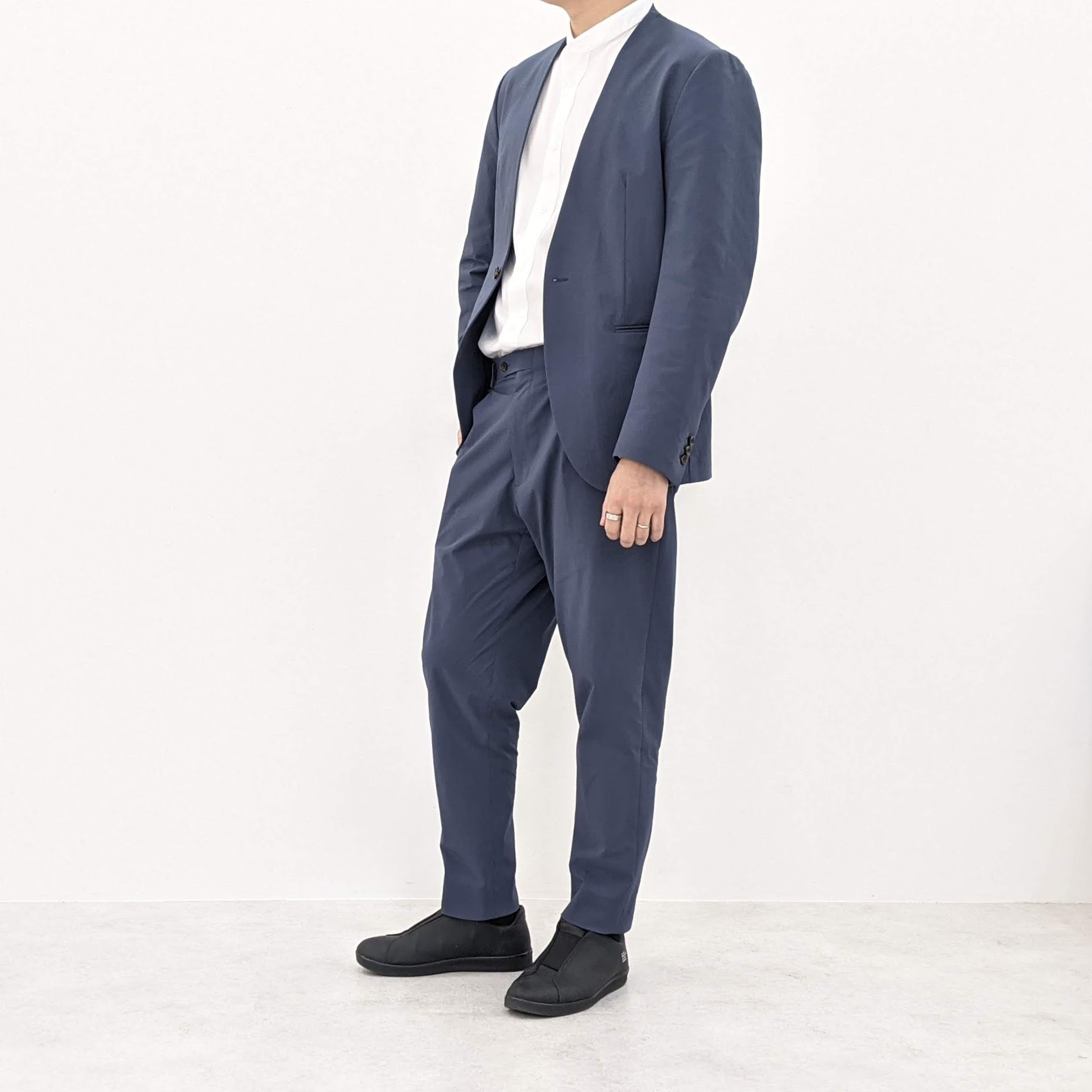 【STAFFコーデ】ノーカラージャケットでシンプルに