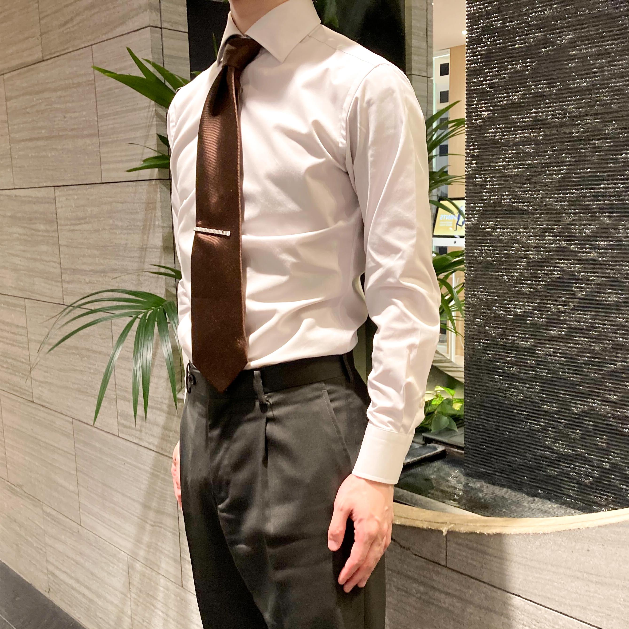 【STAFFコーデ】オリーブ、ブラウンの個性あるおしゃれスタイル