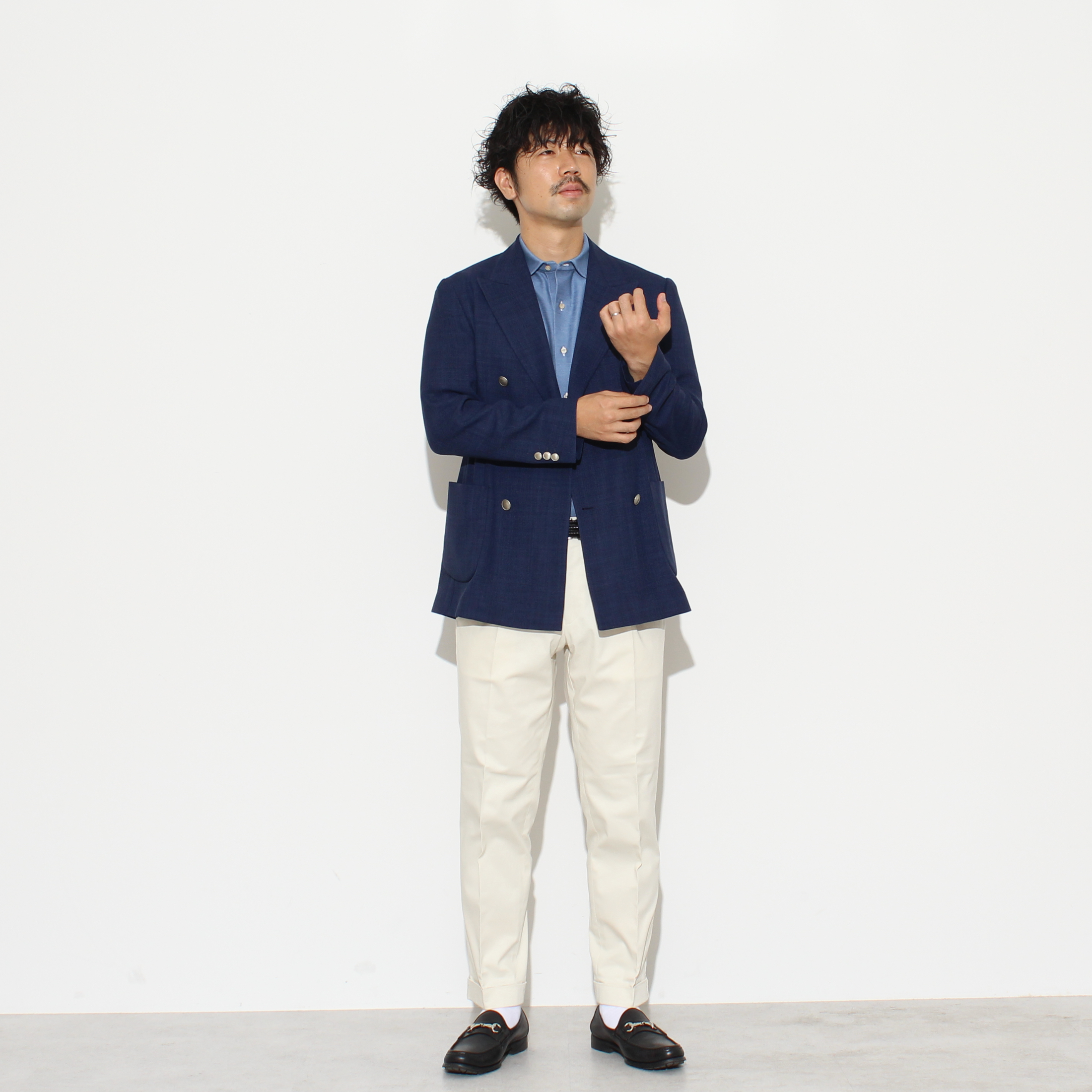【STAFFコーデ】爽やかネイビージャケパンスタイル