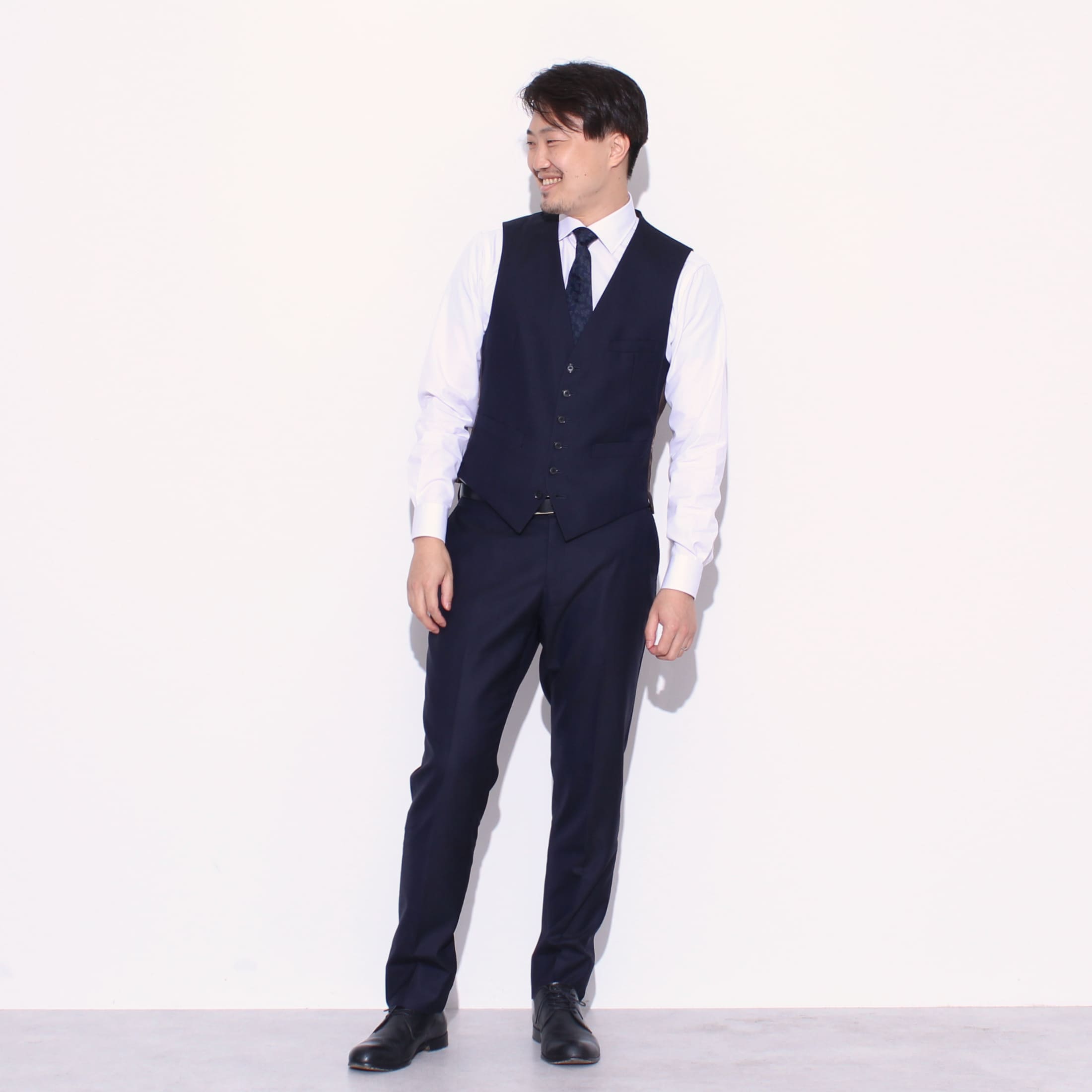 maigon1221 様専用 ストア ]MAJI ネイビー スリーピーススーツ