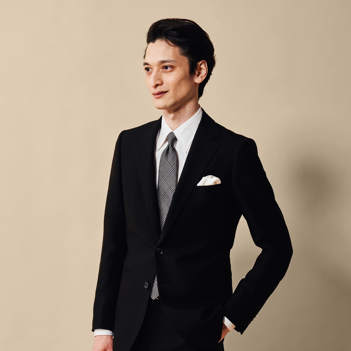 毎日着られる万能スーツスタイル | オーダースーツのFABRIC TOKYO