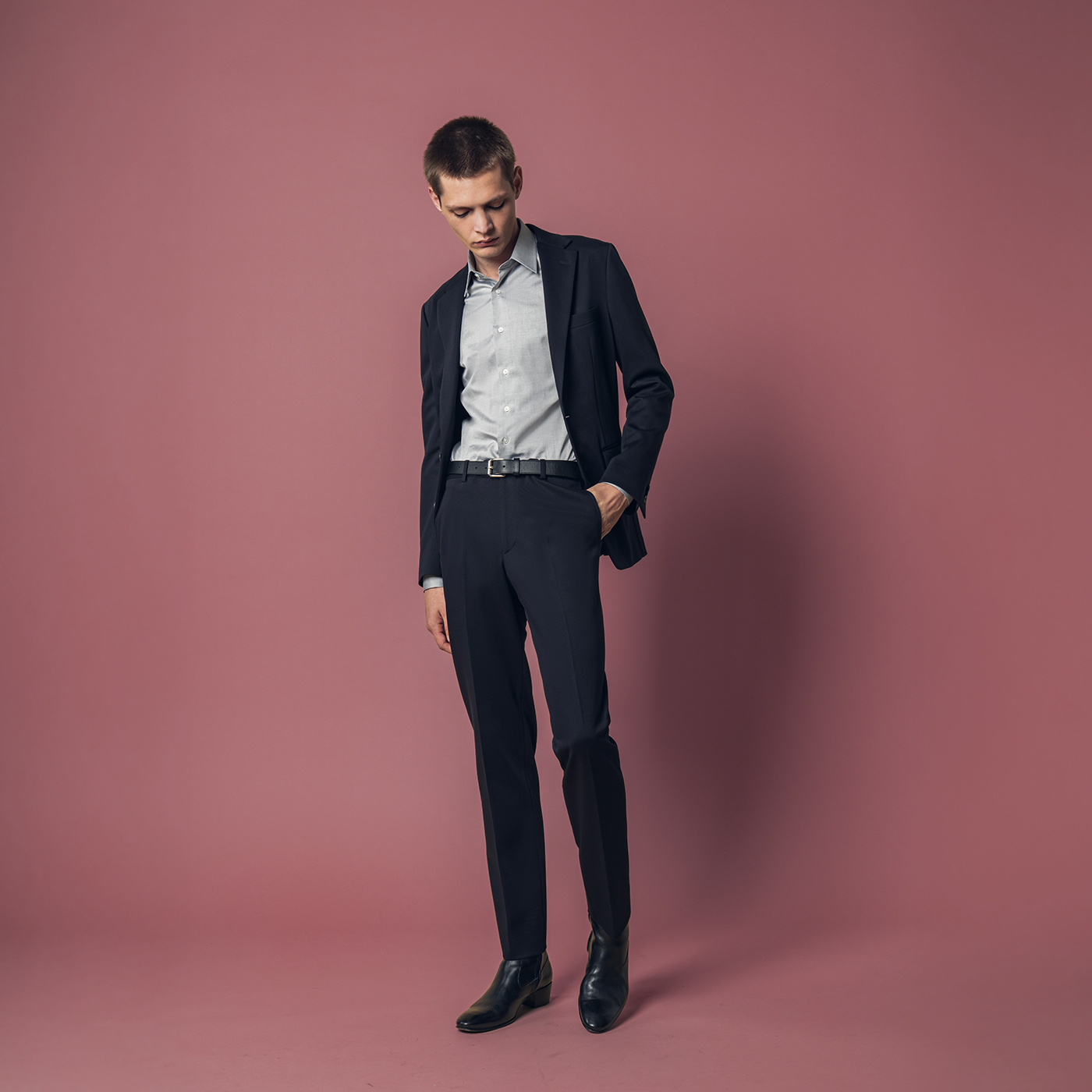 FABRIC TOKYO セットアップスーツ　ネイビー ビジネススーツ WASHABLE WOOL STRETCH ダークブルーツイルビジネスカジュアル