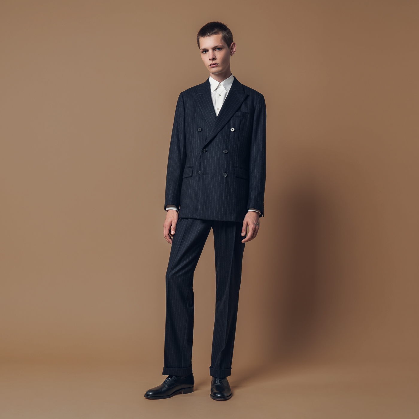 クラシカルなストライプ柄のセットアップスタイル | オーダースーツの