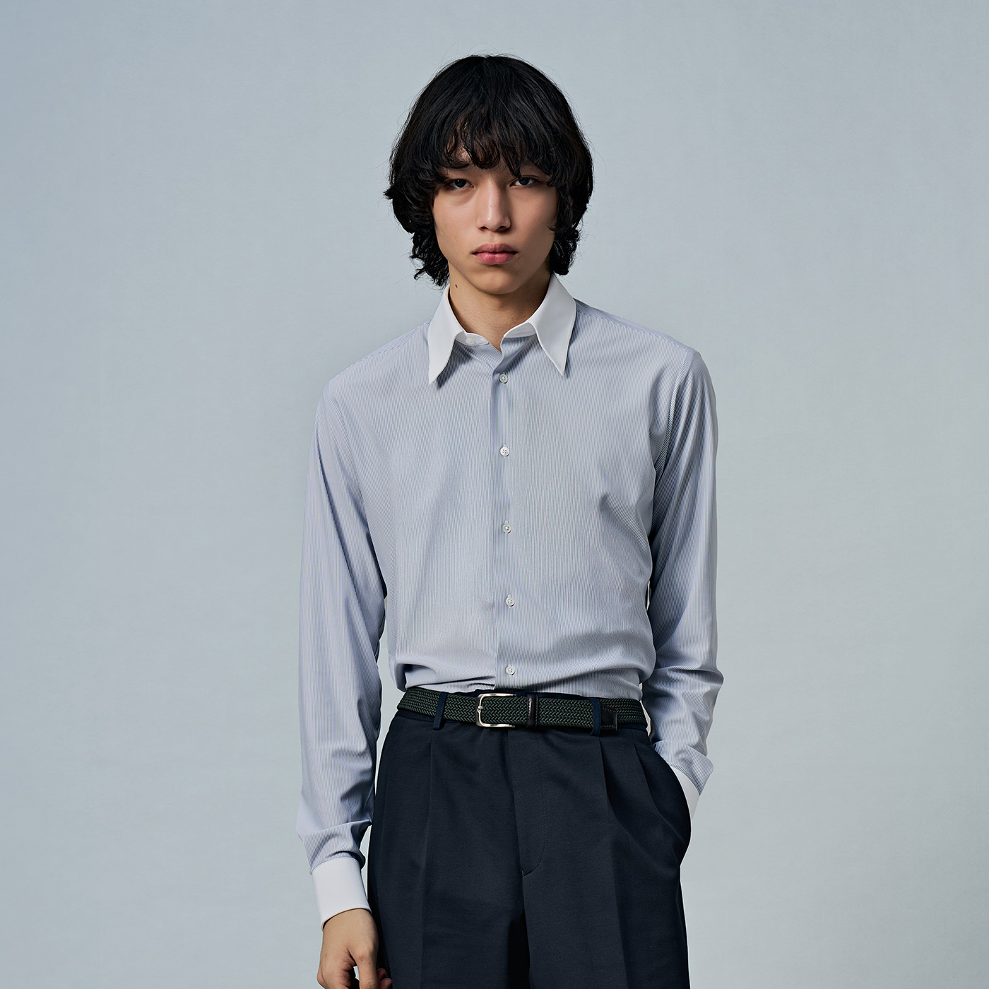 クレリックシャツを生かしたオプシディアンのセットアップスタイル